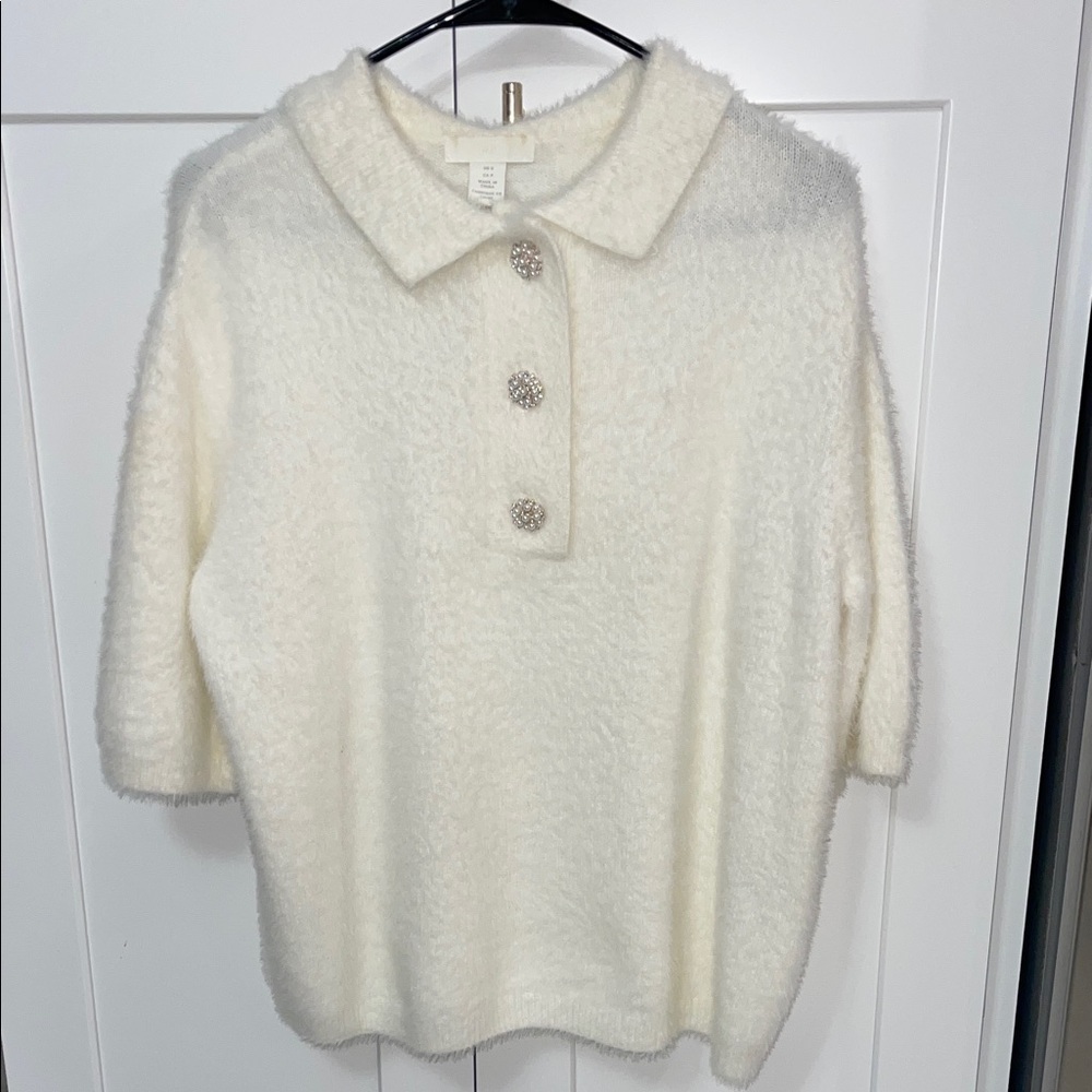 Cozy White Collared Short Sleeved Sweater